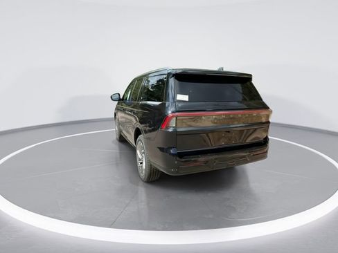 New 2026 Lincoln Navigator Reserve AWD/4WD image 6