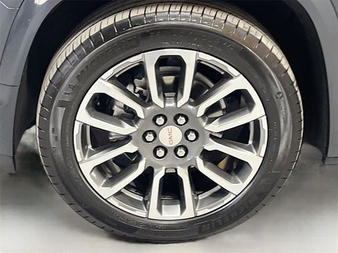 Used 2021 GMC Acadia Denali w/ Denali Technology Package image 35