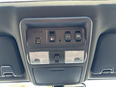 Used 2021 Nissan Titan PRO-4X w/ Pro-4x Convenience Package AWD/4WD image 32