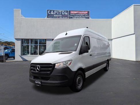 Used 2021 Mercedes-Benz Sprinter 2500 image 5