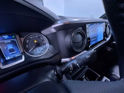 Used 2023 Toyota Tacoma Limited image 19