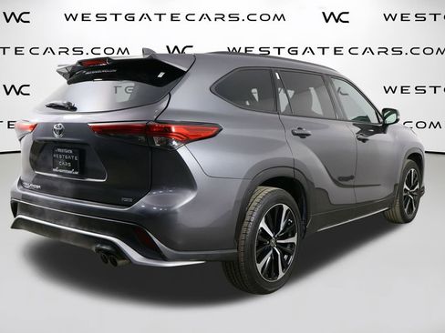 Used 2021 Toyota Highlander XSE image 46