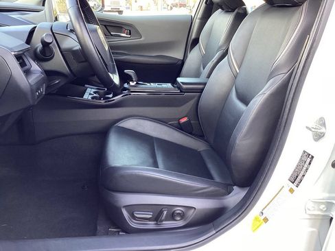 Used 2024 Toyota Prius XLE AWD/4WD image 10