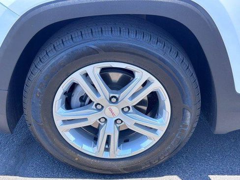 Used 2024 GMC Terrain SLE FWD image 10
