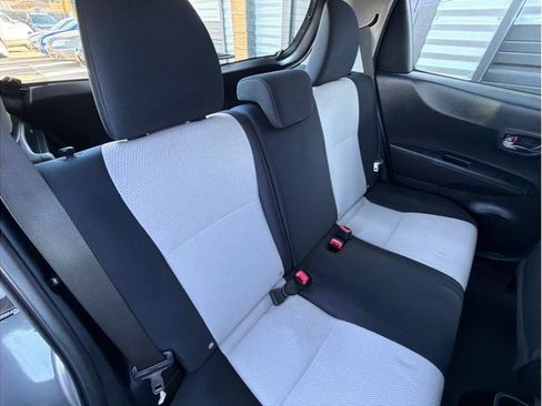 Used 2013 Toyota Yaris LE FWD image 19