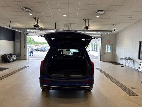 Used 2023 Cadillac XT6 Premium Luxury w/ Platinum Package AWD/4WD image 16