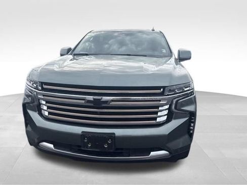 Used 2024 Chevrolet Suburban High Country w/ Advanced Technology Package AWD/4WD image 4