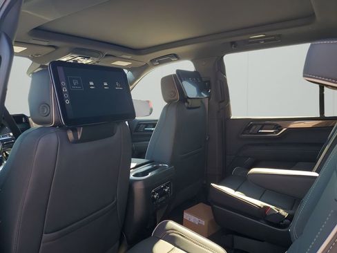 New 2026 GMC Yukon Elevation image 18