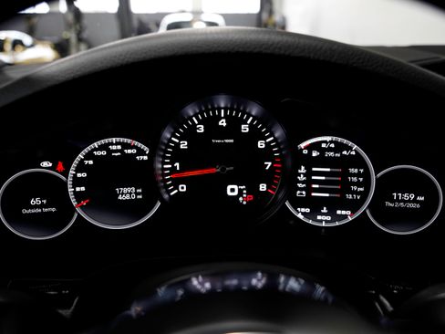 Used 2023 Porsche Cayenne Platinum Edition image 11