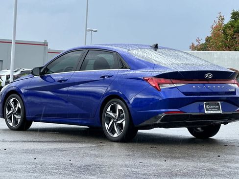 Used 2023 Hyundai Elantra Limited FWD image 7
