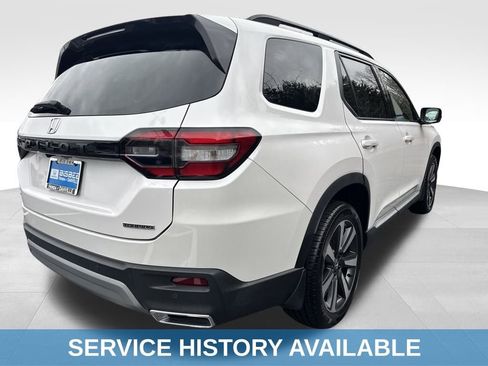 Certified 2024 Honda Pilot Touring image 8