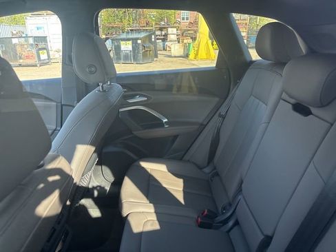 Certified 2025 Audi Q5 Premium Plus w/ Premium Plus AWD/4WD image 5