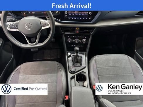Used 2024 Volkswagen Taos SE image 18