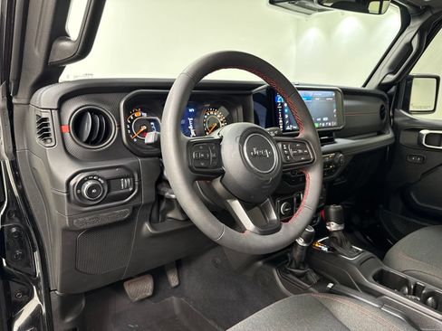Used 2024 Jeep Wrangler Unlimited Rubicon w/ Technology Group AWD/4WD image 11