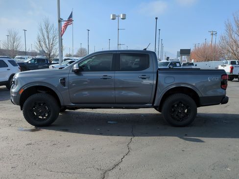 Used 2025 Ford Ranger Lariat w/ FX4 Off-Road Package image 10
