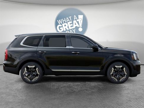 New 2025 Kia Telluride S image 7