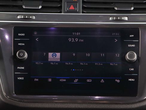 Used 2023 Volkswagen Tiguan SE FWD image 19