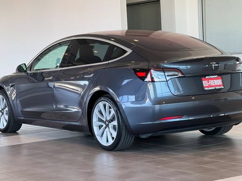 Used 2018 Tesla Model 3 Long Range RWD image 6