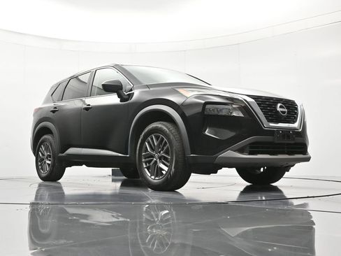 Used 2023 Nissan Rogue S FWD image 39