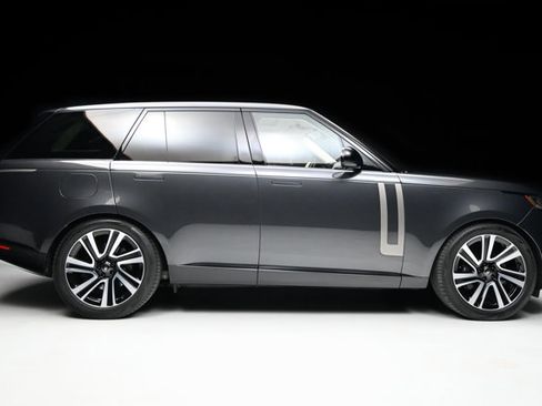 Used 2023 Land Rover Range Rover SE image 29