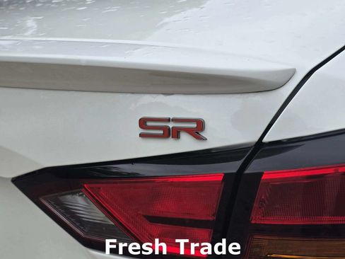 Used 2025 Nissan Altima 2.5 SR FWD image 14