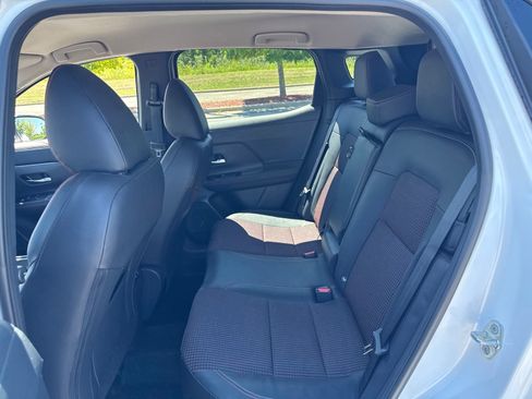 Certified 2025 Nissan Kicks SR FWD image 19