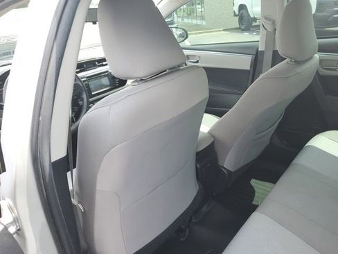 Used 2016 Toyota Corolla LE FWD image 14