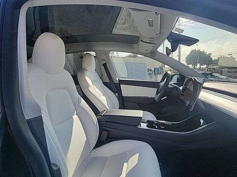 Used 2020 Tesla Model Y Long Range image 14