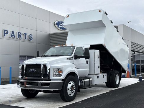 New 2026 Ford F650 2WD Regular Cab Super Duty image 7