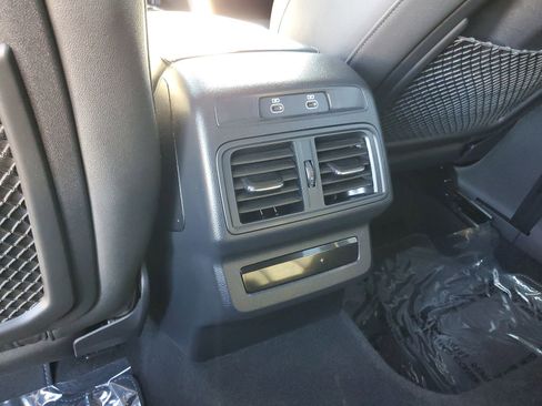 Used 2025 Audi Q5 Premium Plus w/ Premium Plus image 13