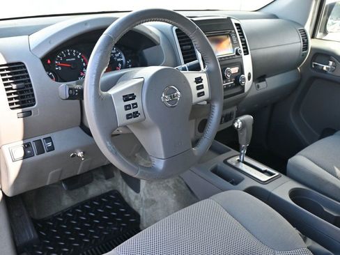 Used 2017 Nissan Frontier SV w/ SV Value Truck Package image 6