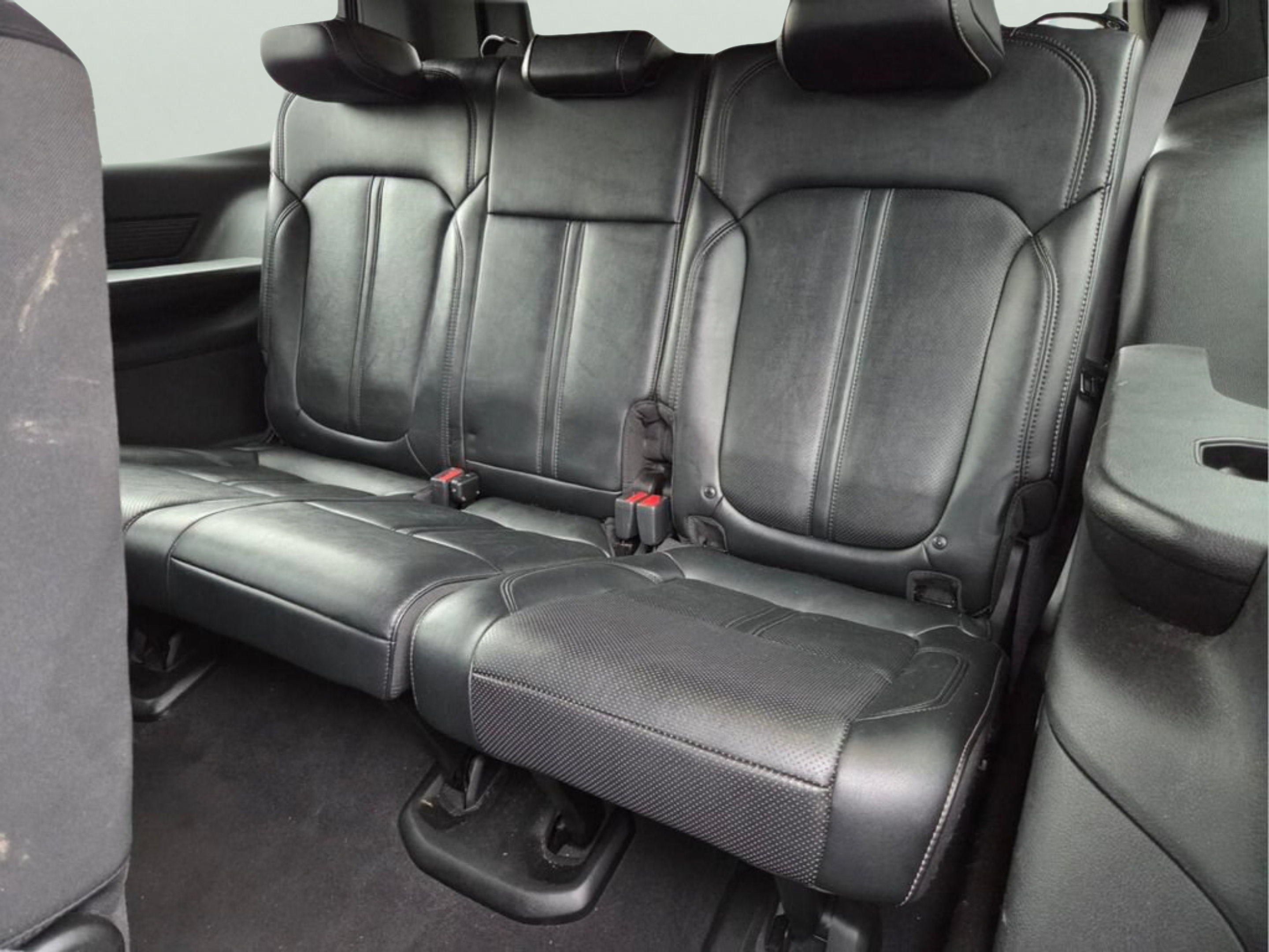 Used 2024 Jeep Wagoneer Series II w/ Flexible Seating Group AWD/4WD image 11