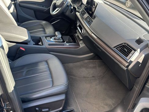 Used 2023 Audi Q5 2.0T Premium w/ Convenience Package image 13