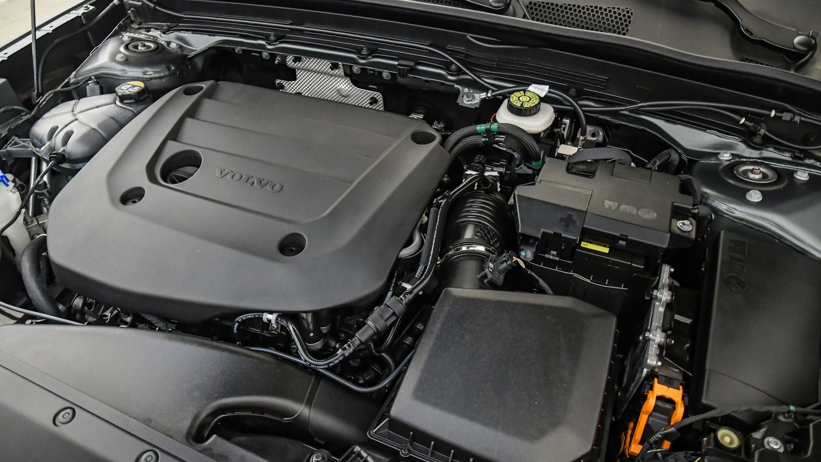 Certified 2026 Volvo XC40 B5 Plus AWD/4WD image 27
