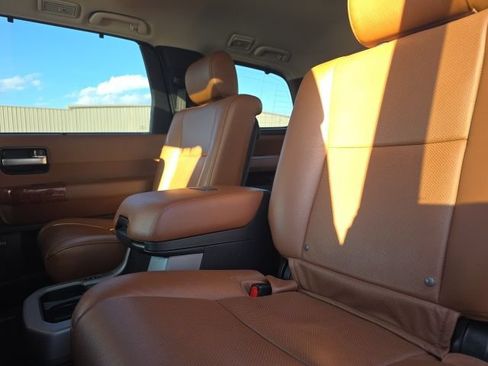 Used 2020 Toyota Sequoia Platinum AWD/4WD image 33