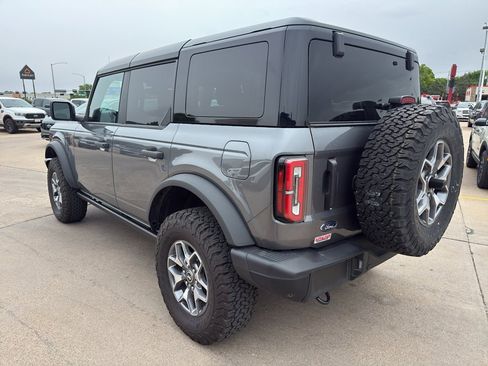 Used 2025 Ford Bronco Badlands AWD/4WD image 7