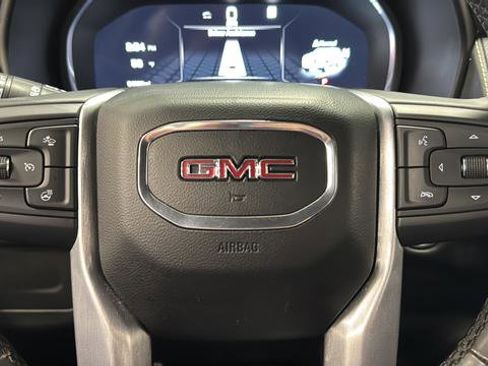 Used 2023 GMC Yukon XL SLT w/ SLT Premium Package image 16