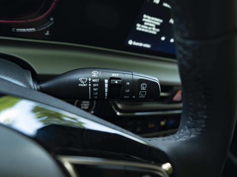 Used 2025 Kia Seltos S FWD image 24