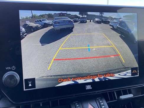 Used 2023 Toyota RAV4 XLE Premium FWD image 8