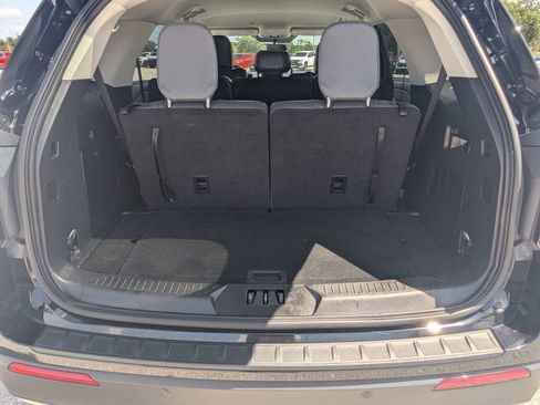 Used 2025 Ford Explorer Active w/ Active Comfort Package RWD image 14