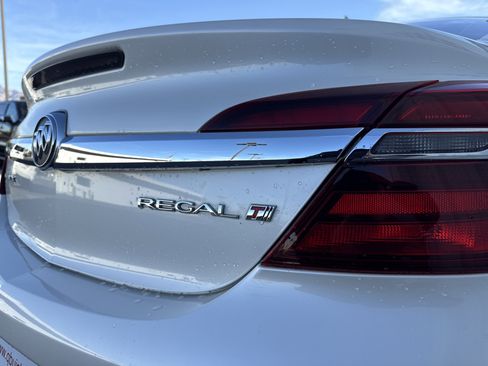 Used 2014 Buick Regal Premium image 11