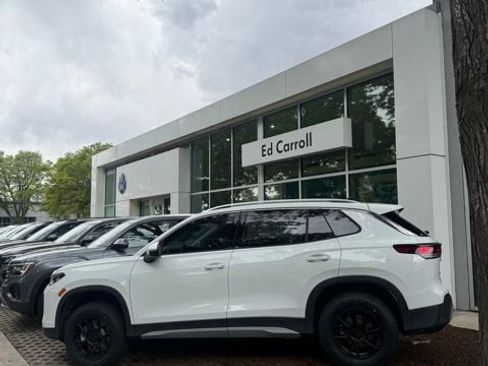New 2026 Volkswagen Tiguan SE AWD/4WD image 2