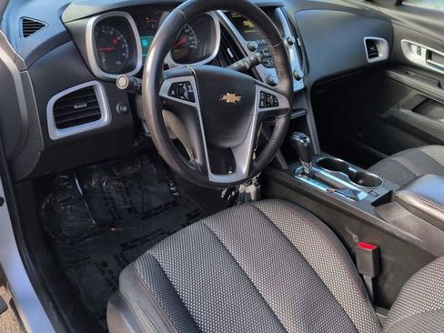 Used 2017 Chevrolet Equinox LT w/ Convenience Package image 11