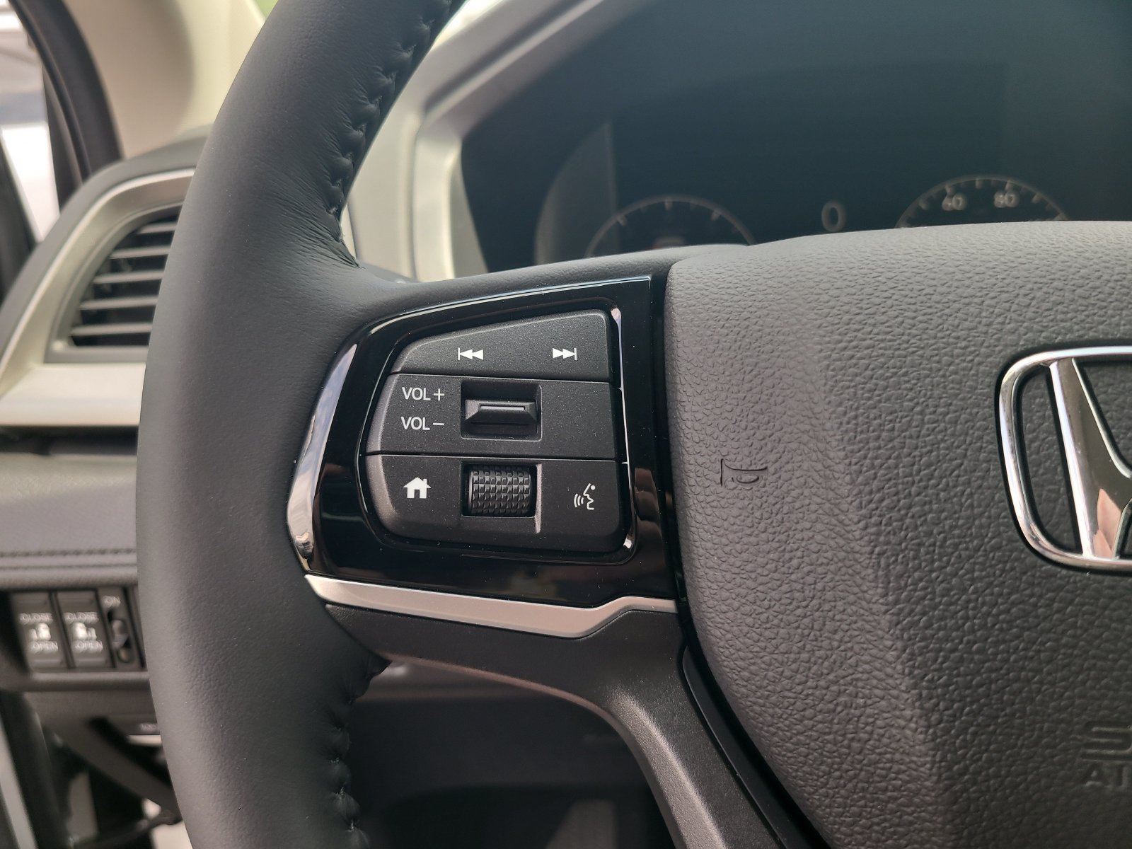 New 2027 Honda Odyssey EX-L image 14