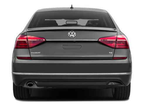 Used 2018 Volkswagen Passat 2.0T R-Line FWD image 5