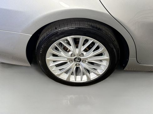 Used 2019 Toyota Camry XLE w/ Sunroof Package image 33