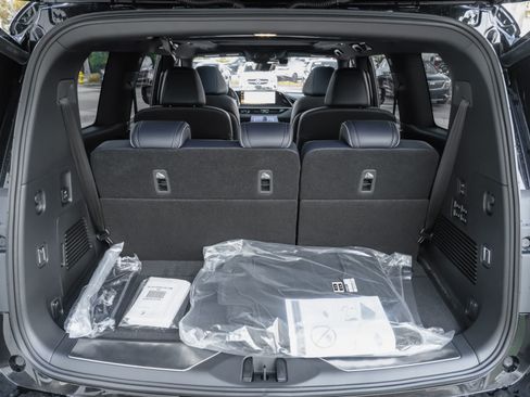 New 2026 INFINITI QX80 4WD image 33