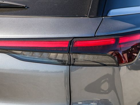 New 2026 INFINITI QX60 Luxe image 9