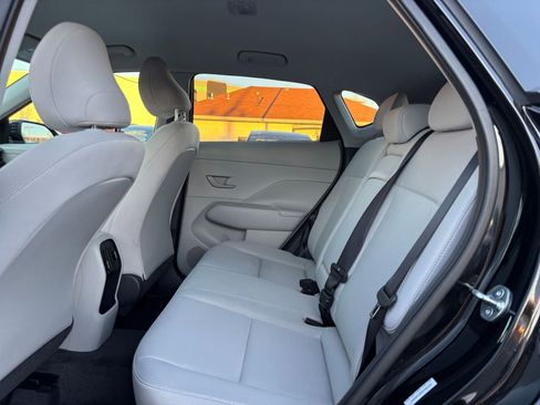 Used 2025 Hyundai Kona SEL image 25