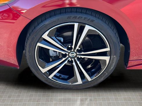 Used 2022 Nissan Sentra SR w/ Electronics Package image 14